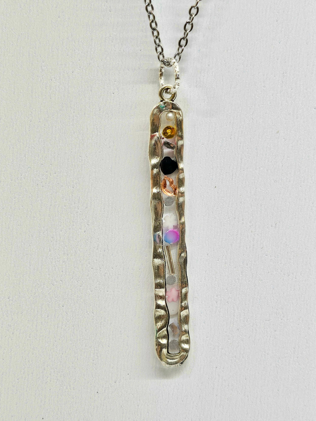 Colorful Multi-Stone Confetti Pendant Necklace with Stainless Steel Chain for Dazzling Style and Joyful Fashion