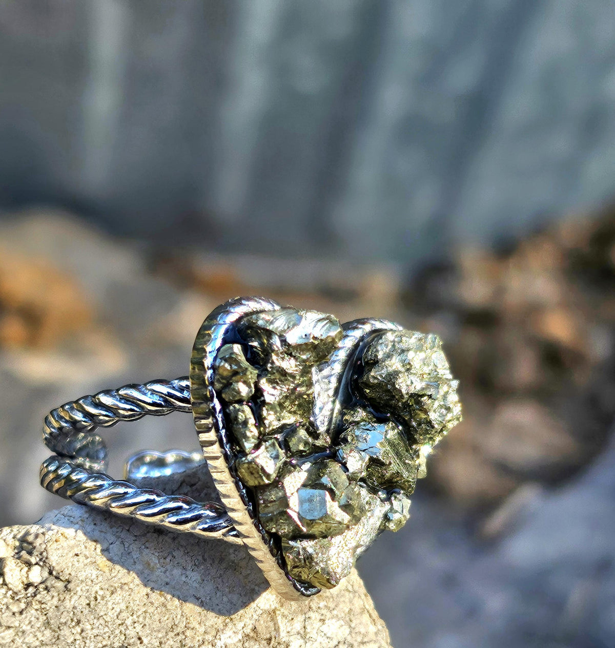 Adjustable Pyrite Nugget Ring with Stainless Steel Band - Dazzling Gold-Like Sparkle for Unique Style
